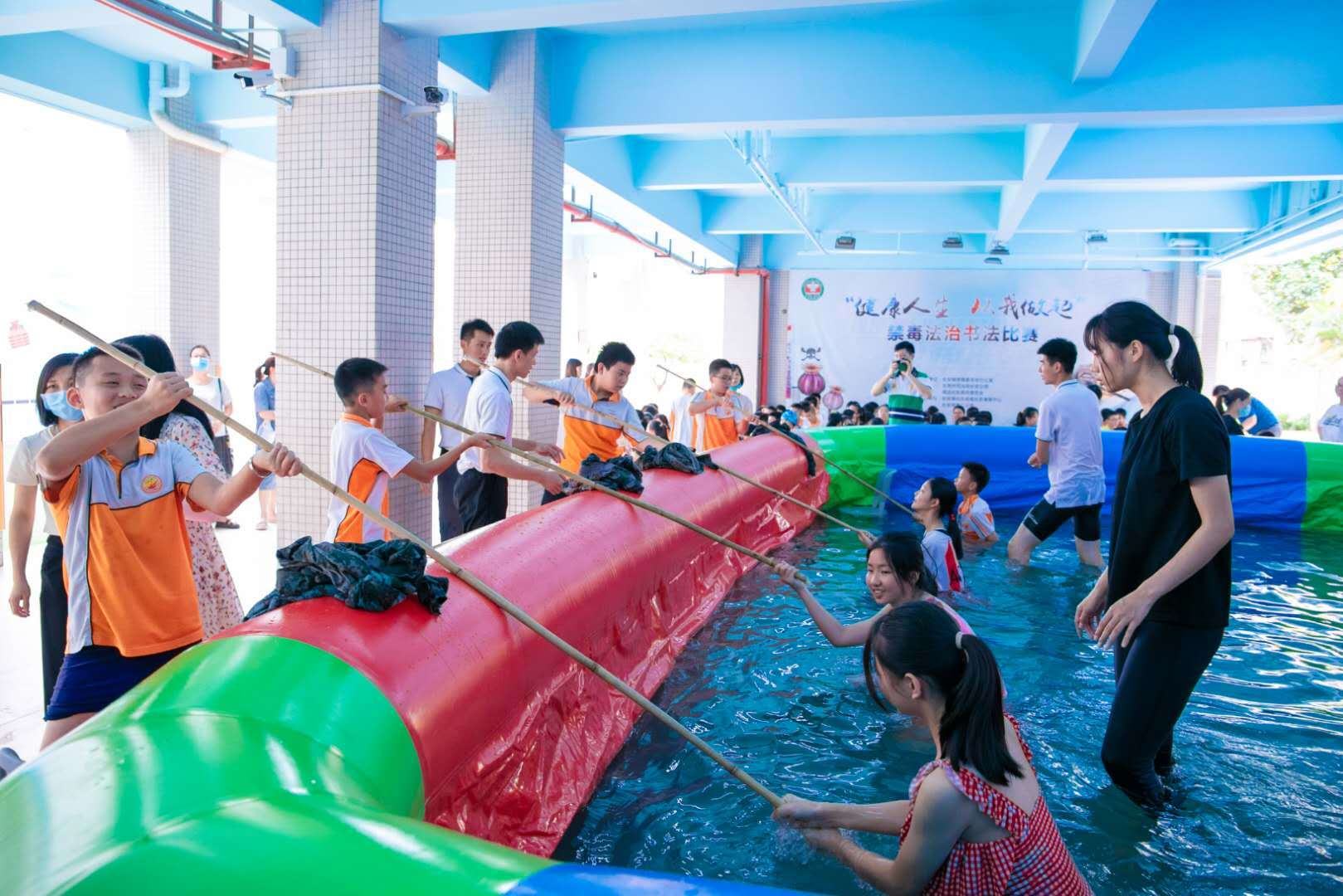 开课两天体验式防溺水教育走进长安二小