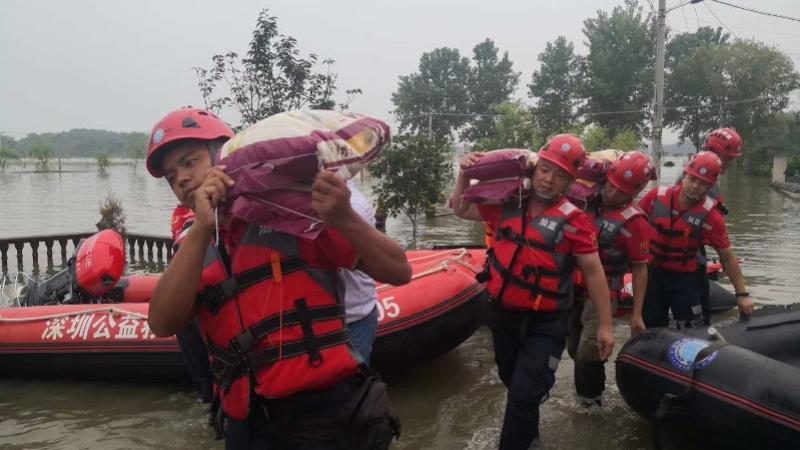汕头救援队赴江西抗洪：转移500余人输送3吨物资，称知恩图报