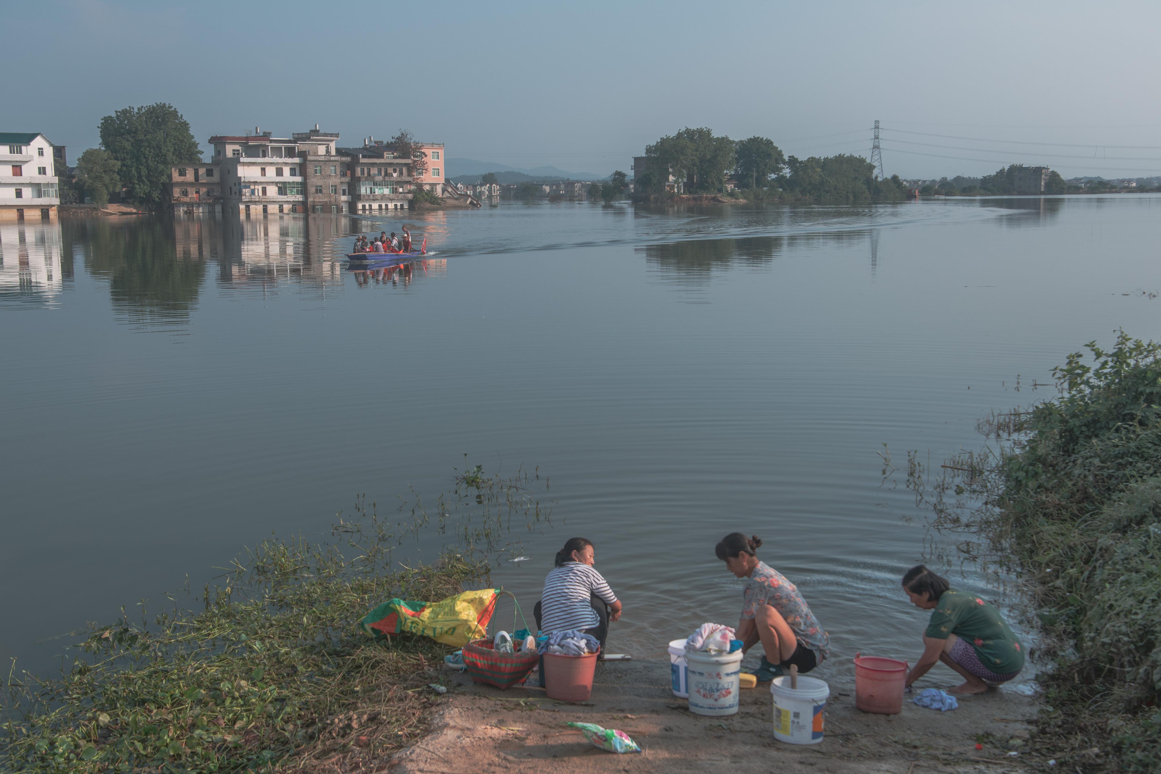 湖北恩施预警:清江上游形成堰塞湖,随时有溃坝下泄危险