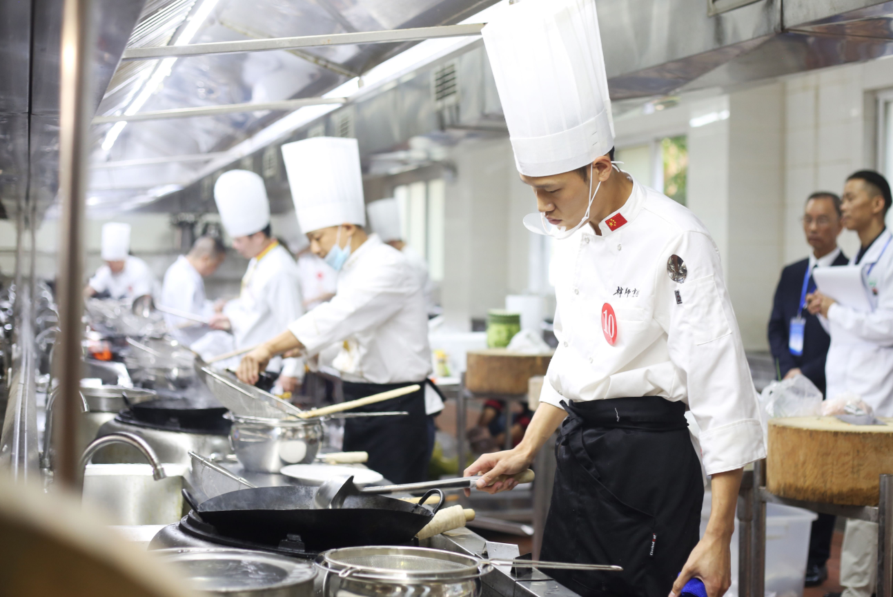 潮州多次举办潮州菜师傅烹饪技能竞赛。受访者供图