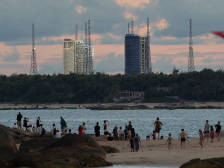 到文昌追“天问”！全国航天爱好者齐聚，有人为等发射海边通宵