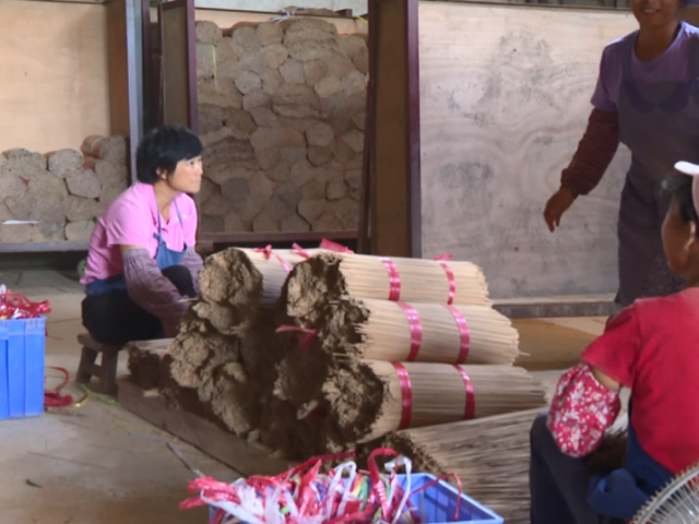 【走向我们的小康生活·决战决胜脱贫攻坚】龙门县左潭村村民说:现在生活比以前好十倍都不止!