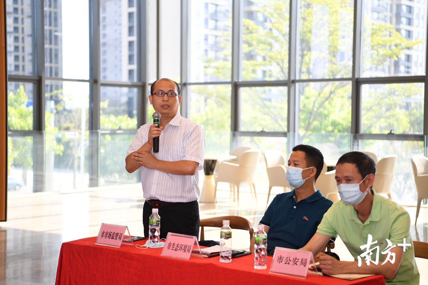 江门市市场监督管理局代表。杨兴乐 摄