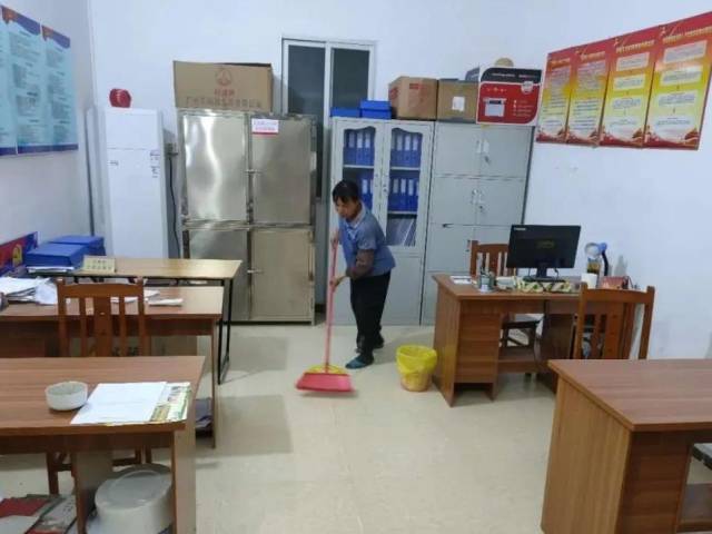 【走向我们的小康生活】大岗镇上亭村:贫困妇女脱贫路上努力奔跑!