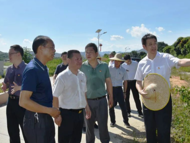 市生态环境局局长刘初汉率队赴吉水村考察督导脱贫攻坚收官工作