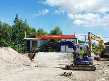 跨千里助脱贫！四川泸定县贫困人员到江门学开挖掘机