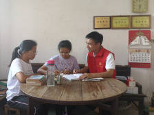 保住教育火苗、保住脱贫希望，肇庆贫困户家庭“三朵金花”圆了大学梦