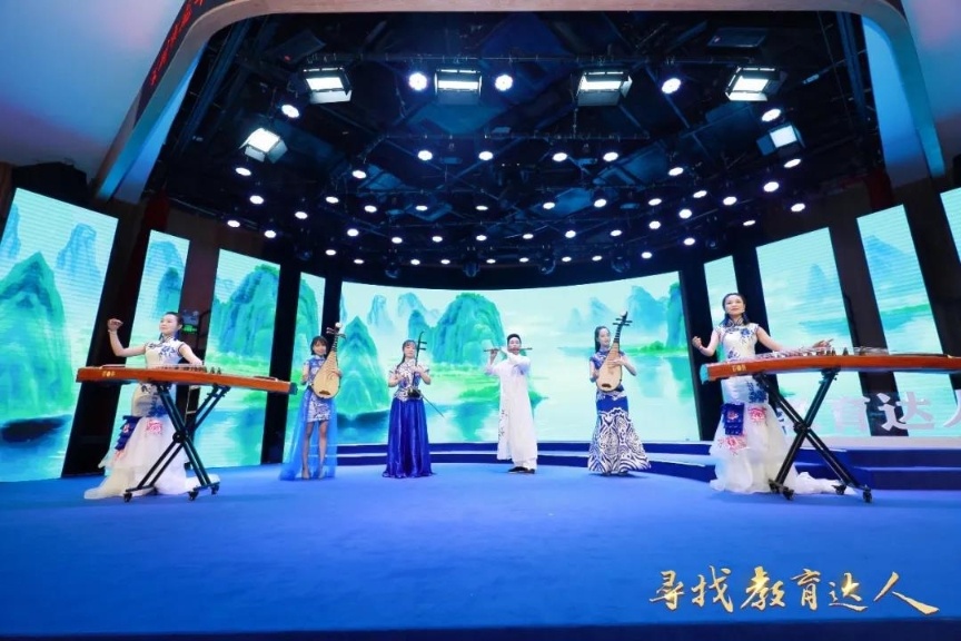 龙华区2020年“寻找教育达人”暨年度教师评选活动总决赛