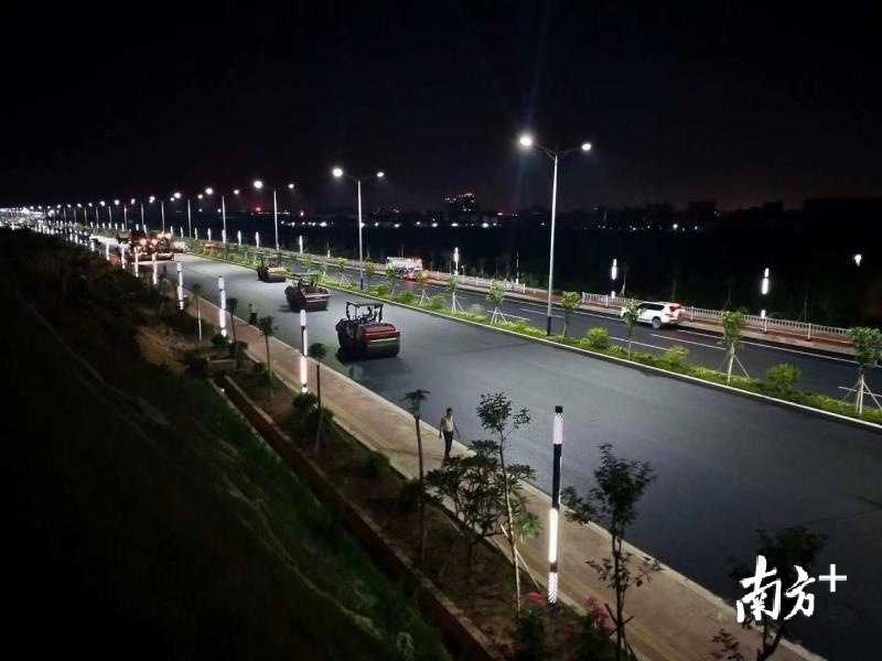 道路已完成照明工程施工任务