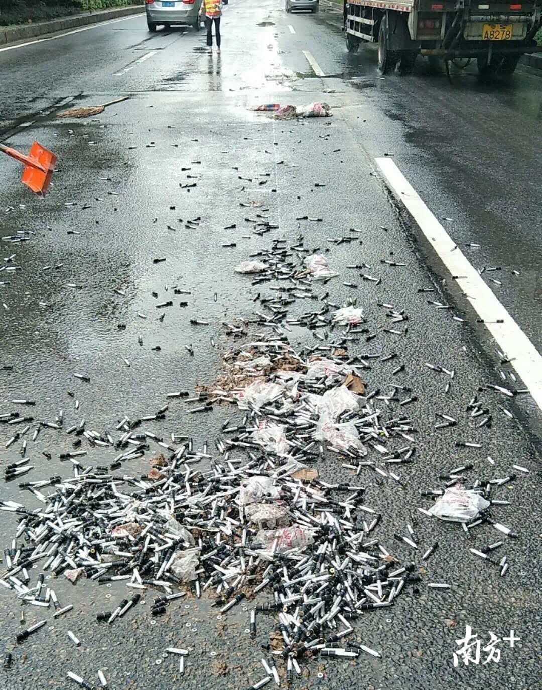 松山湖大道惊现大