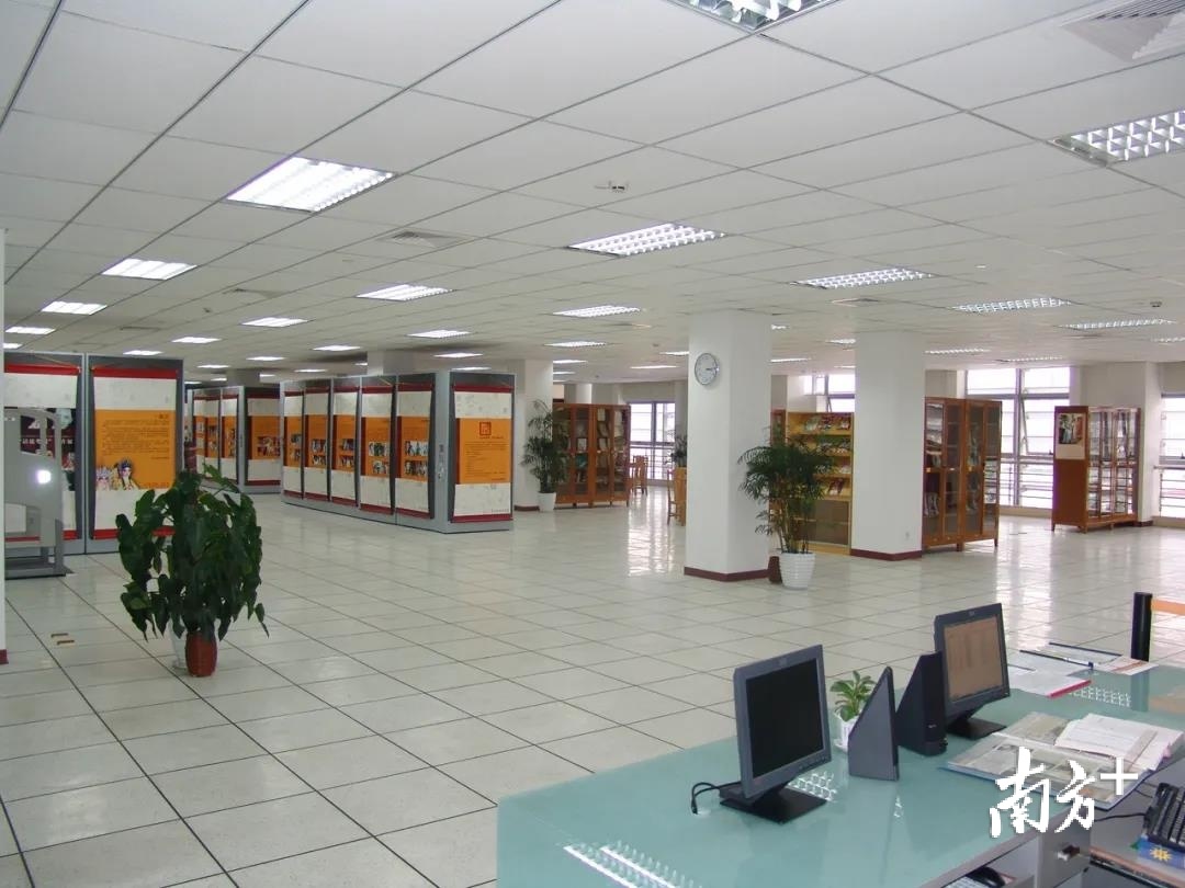 ▲粤剧图书馆 ▲粤剧图书馆