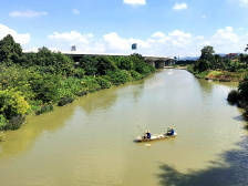 走向小康|河畔绿道可骑行，水清岸绿好赛舟
