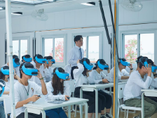 特级教师“分身有术”，“5G+”教育变革师生互动