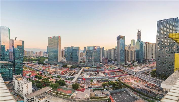 深圳地铁10号线岗厦北站主体结构施工。 深圳地铁10号线岗厦北站主体结构施工。