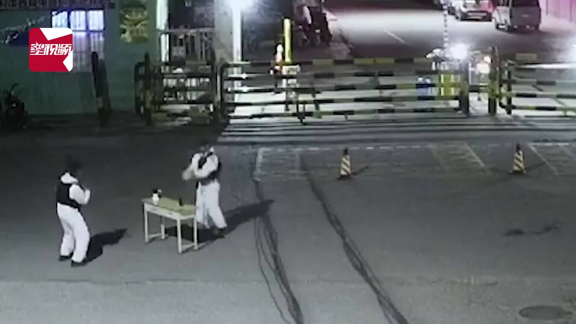 民警|凌晨，俩民警突然街头斗舞！
