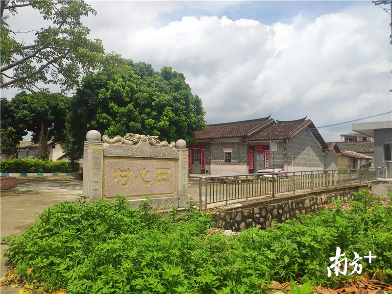 禾谷田心村是鹤山市保存客家民居最完整,规模最大的传统古村落.