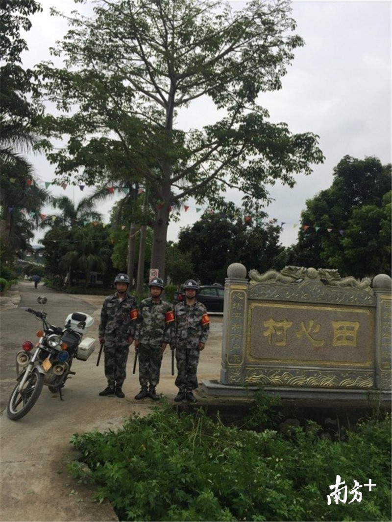 禾谷村开展网格治安联防联治工作巡查。 禾谷村开展网格治安联防联治工作巡查。