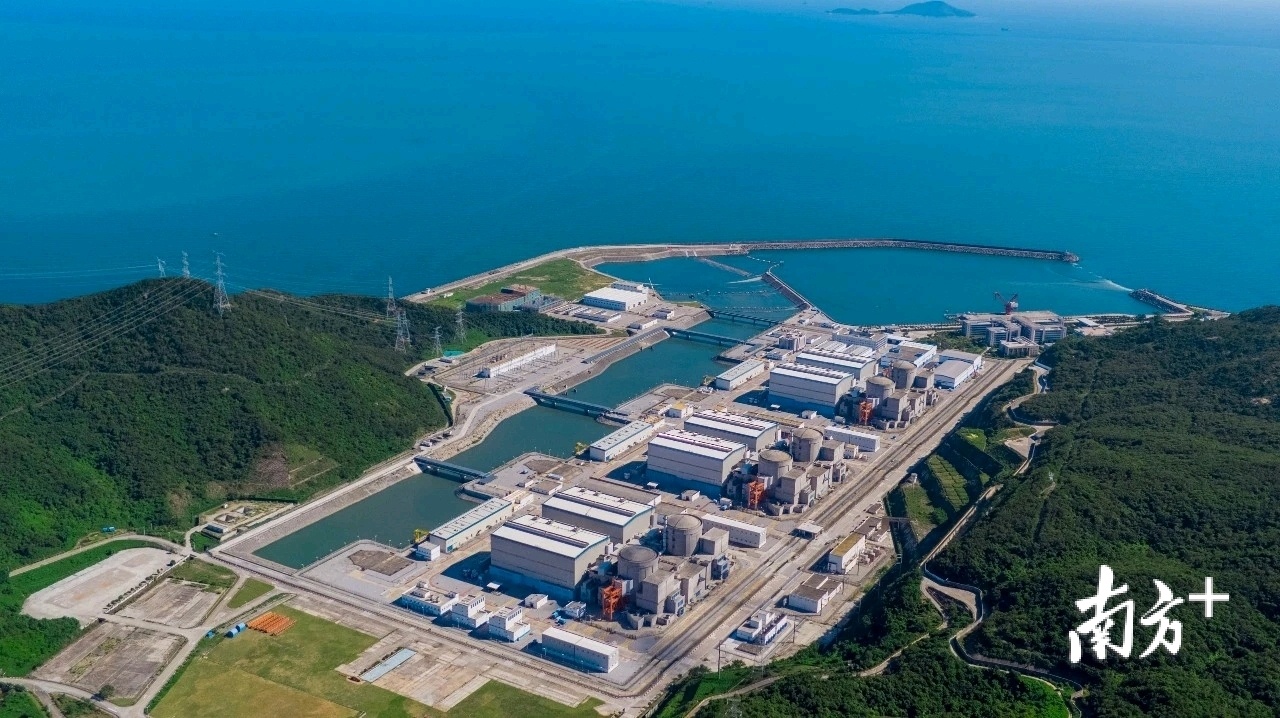 坚守岗位阳江核电人接受高温的烤验