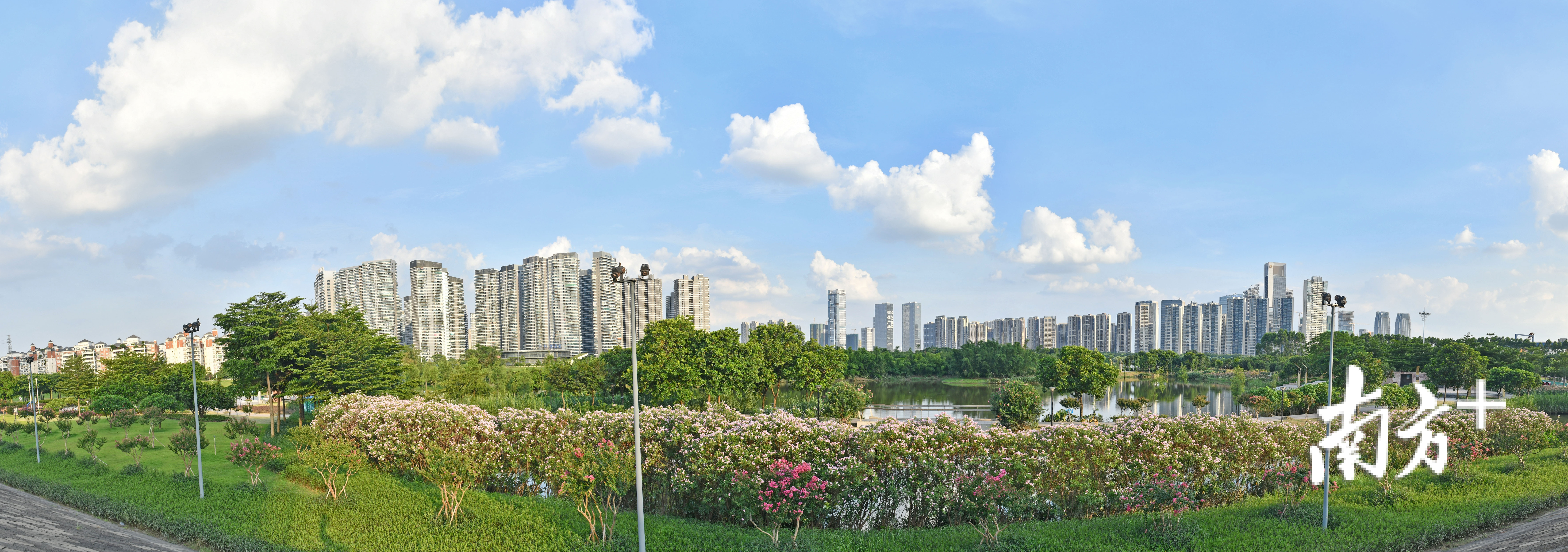 东平河北岸禅城段长约20公里,包括古灶陶韵、星耀石湾、鱼鹭洲尾等七大亮点项目。南方日报记者 戴嘉信 摄 东平河北岸禅城段长约20公里,包括古灶陶韵、星耀石湾、鱼鹭洲尾等七大亮点项目。南方日报记者 戴嘉信 摄