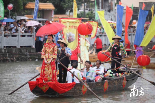 2019年斗门水上婚嫁盛况。关铭荣 摄