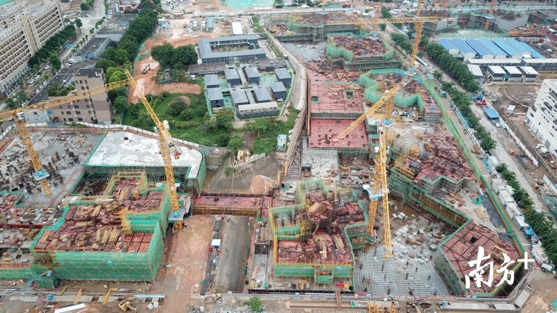 中山大学深圳校区人才保障性住房（一期）项目建设现场。