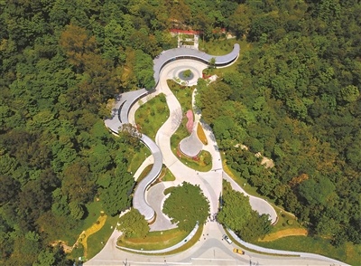 改造后的白云山柯子岭门岗. 广州日报全媒体记者王燕 摄