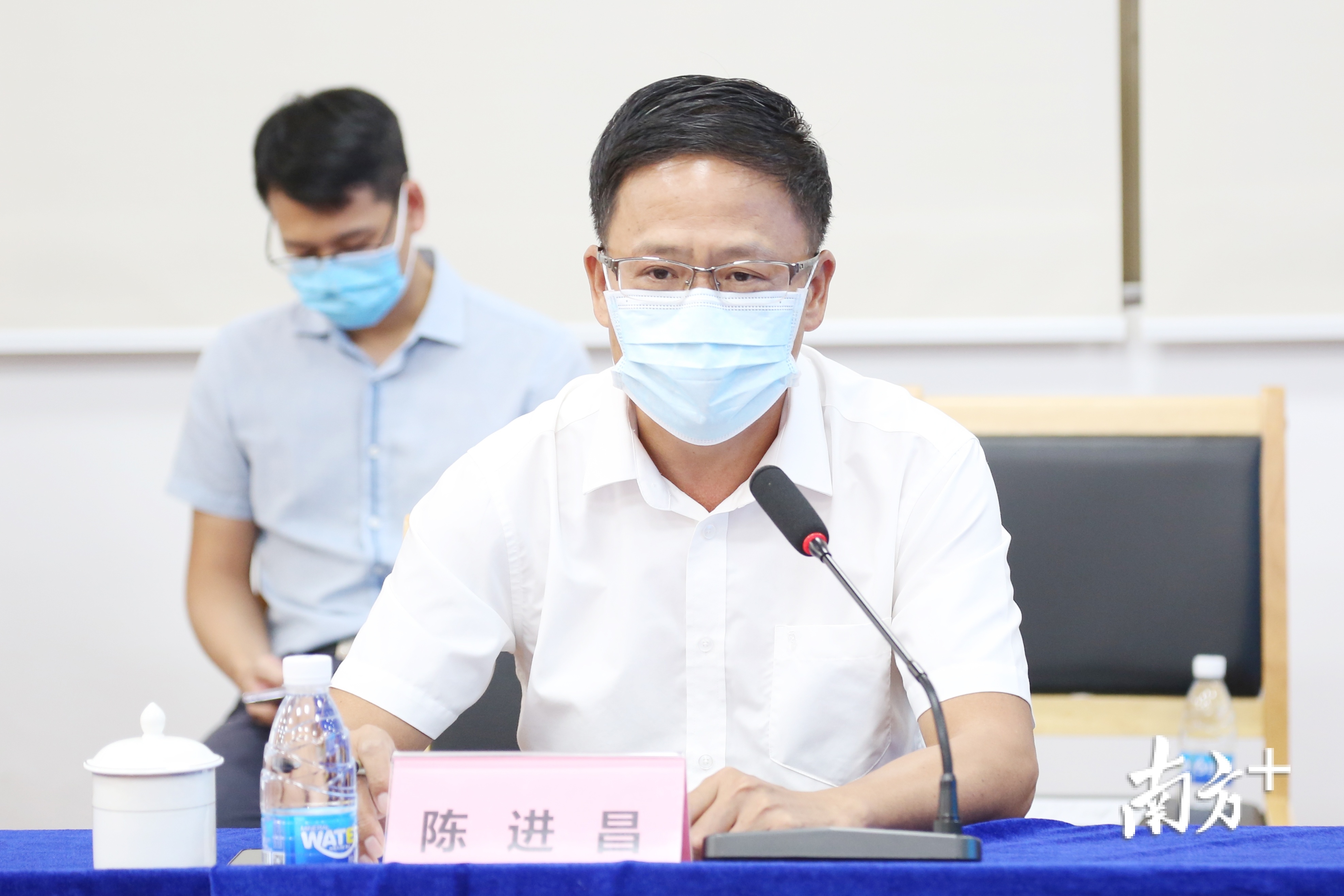 桥头镇与东莞交投集团签约，将对2900多个路边停车位智能化改造