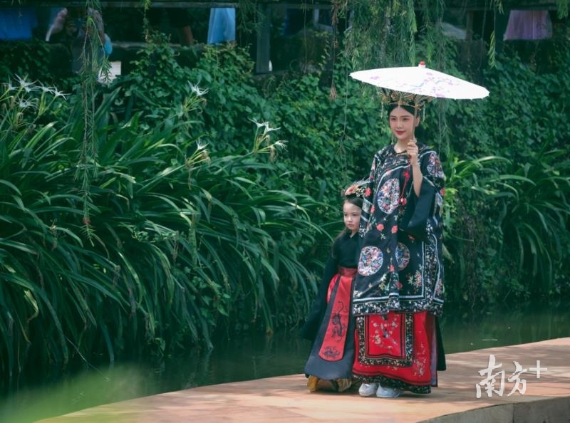 中国传统服饰秀