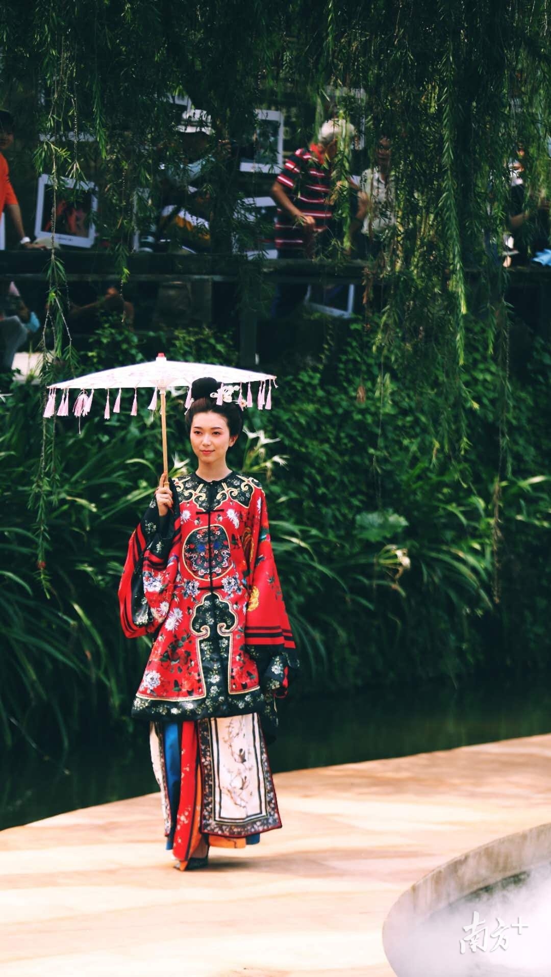 中国传统服饰秀