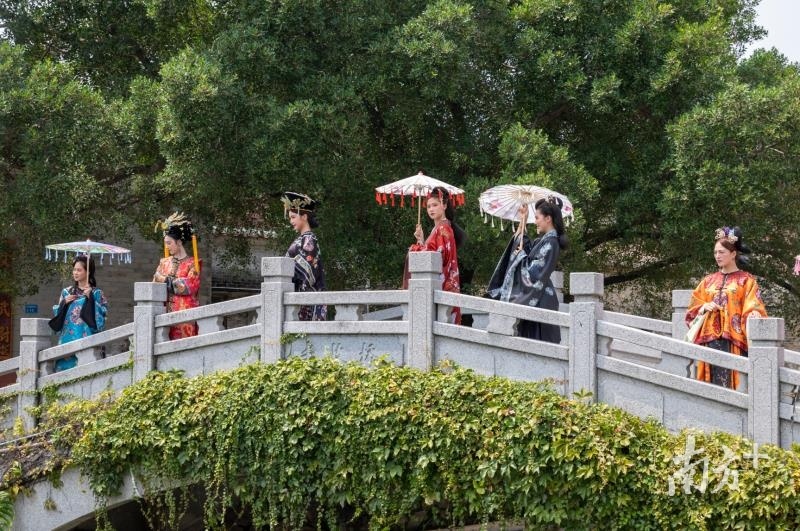 中国传统服饰秀