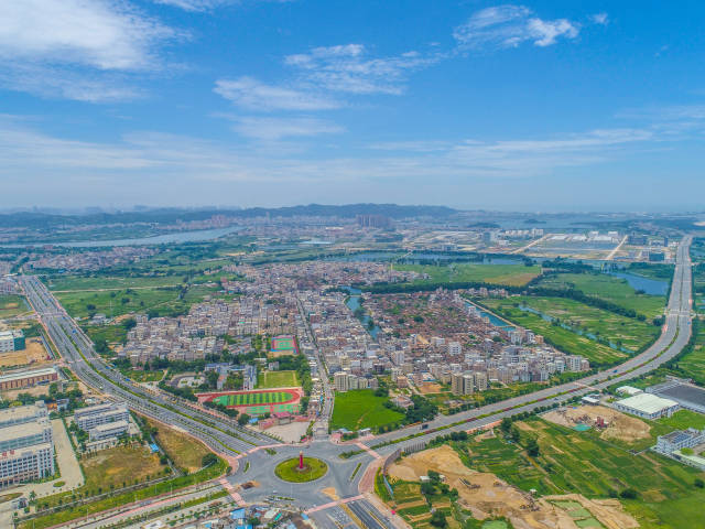 特区40年轮丨1994：向南发展，“一湾两岸”激活城市新空间