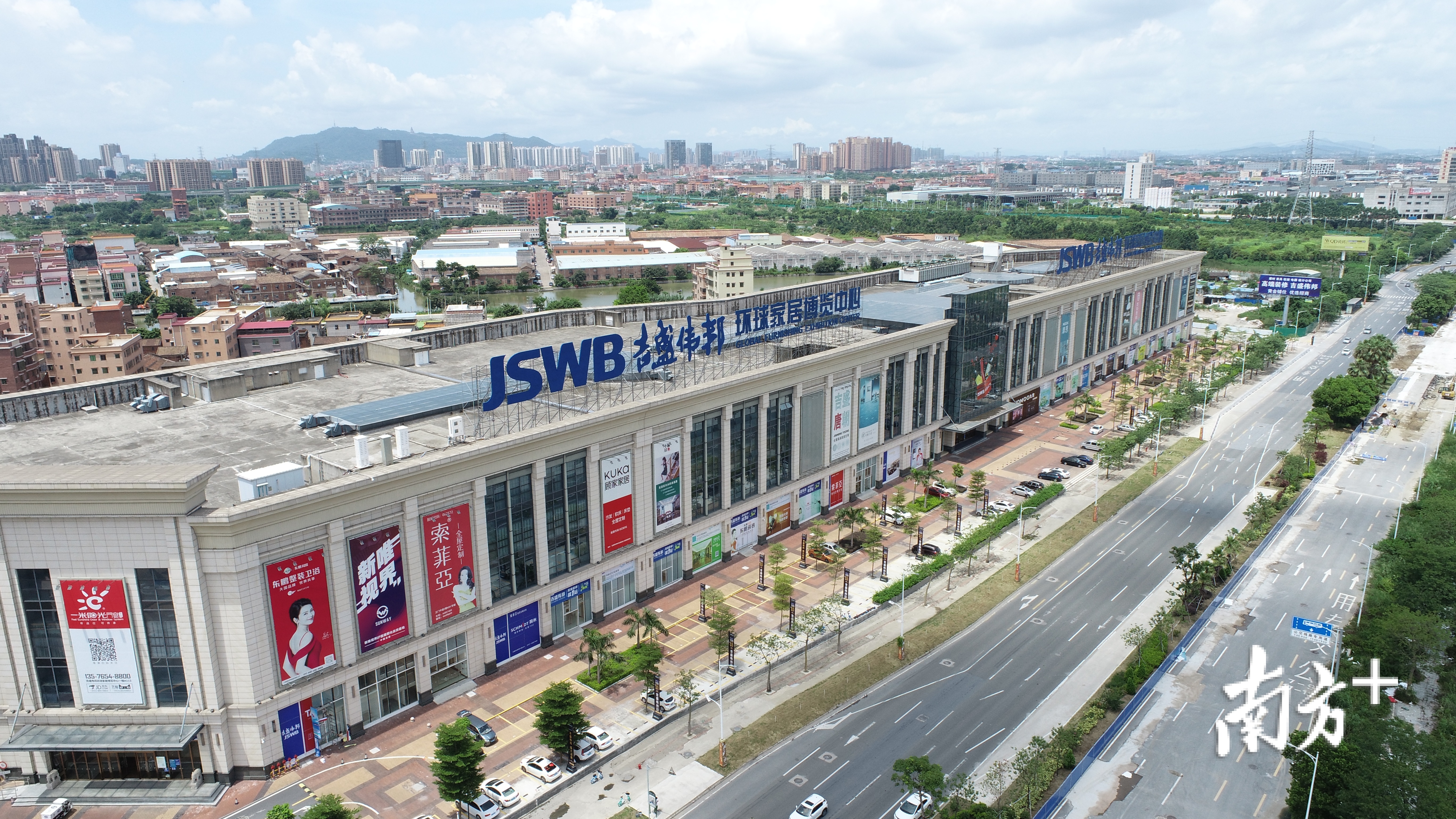 南庄依托季华路商圈打造绿岛湖商圈,实现绿岛湖片区二次提升。