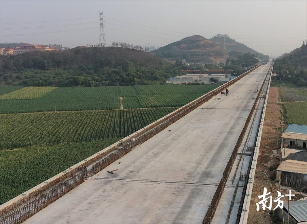 轨道交通加快都市圈建设,赣深高铁明年通车后将实现深莞惠半小时互通。南方日报记者王昌辉摄。