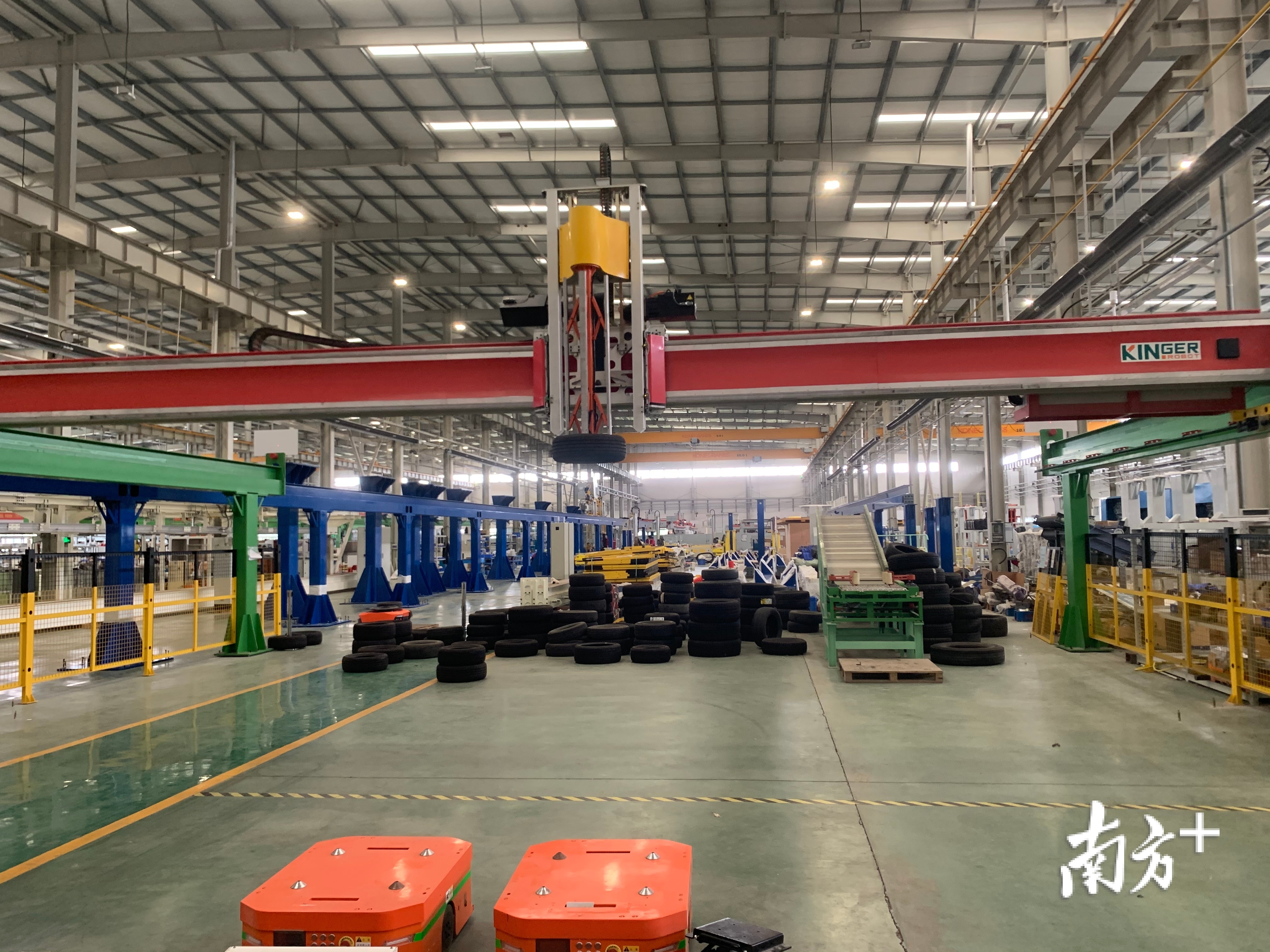 龙门机器人的最大设计速度可以达到4米/秒。羊建溶 摄 龙门机器人的最大设计速度可以达到4米/秒。羊建溶 摄