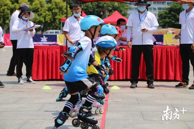 此次赛事，共有28支队伍、300名选手参赛。