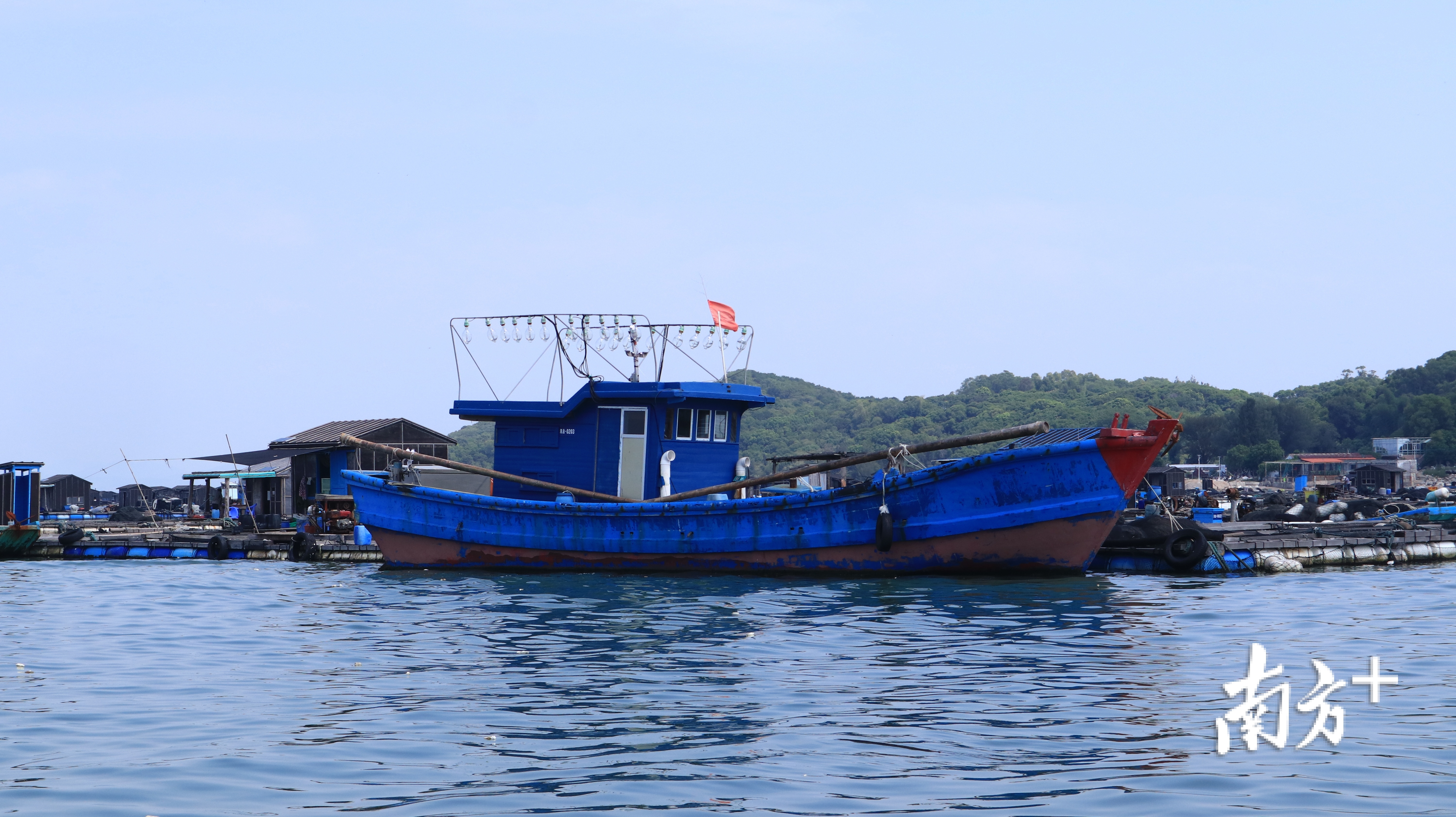 前往汛洲岛的交通只能依靠船只。