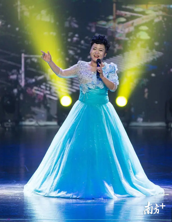 歌德夜读花笺记 歌德夜读花笺记