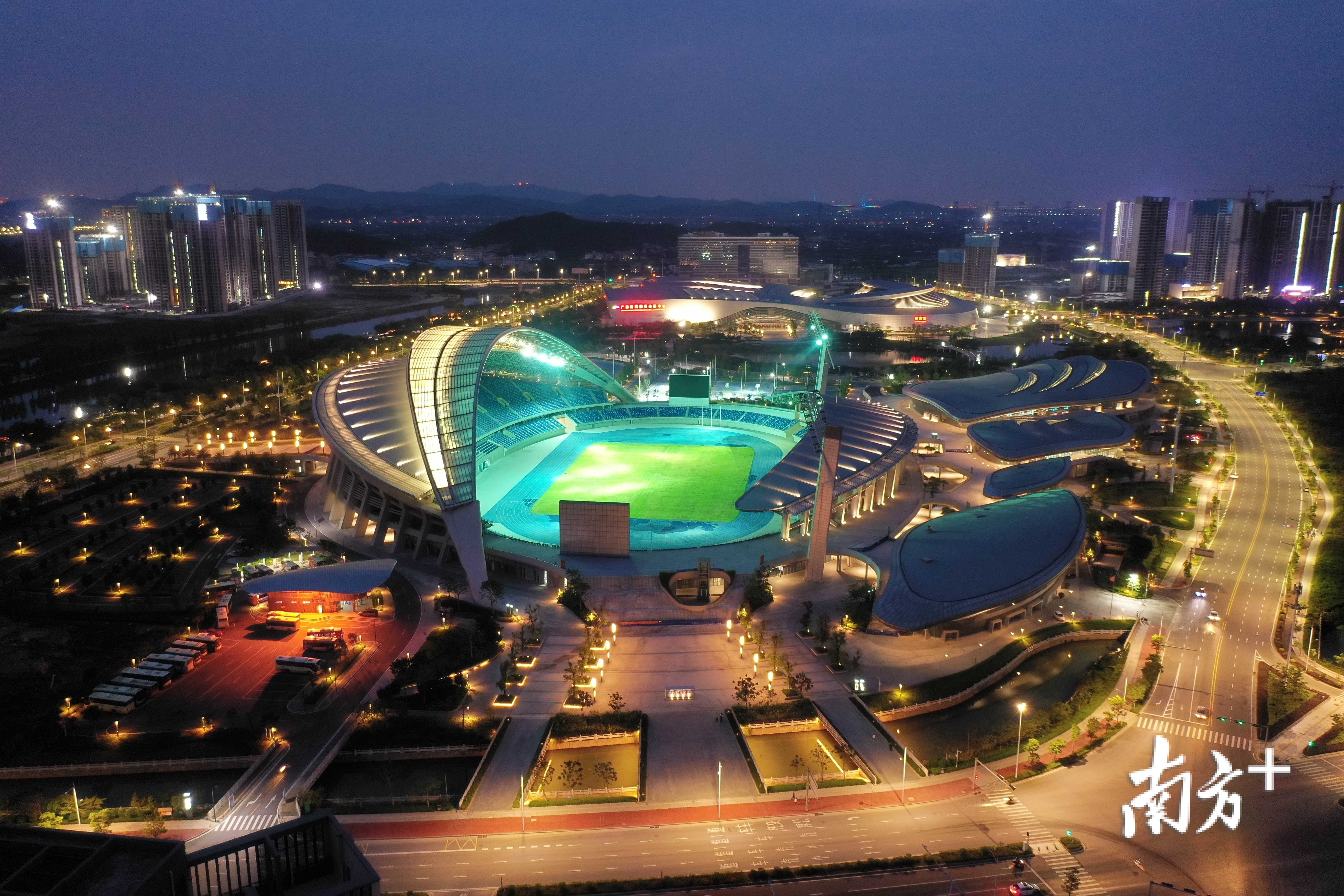 来源:南方  近日,在江门发布的首期创文工作第三方评测结果中,蓬江区