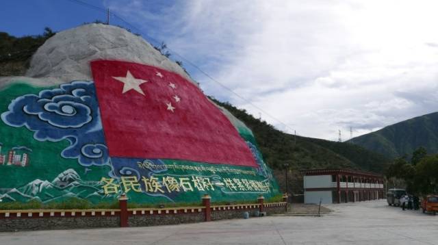 走进川藏|高原之巅，山海人共追小康梦