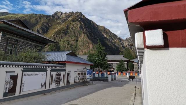 走进川藏|新村新气象，藏民融入现代社区新生活