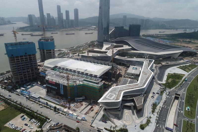 珠海国际会展中心二期项目工地。关铭荣 摄