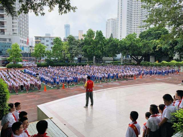 毒品|深圳市罗湖区东门街道平安建设部开展禁毒宣传进校园活动