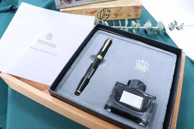 讲师|启新前行，不负芳华丨这个教师节，新明珠奏响讲师华美乐章！