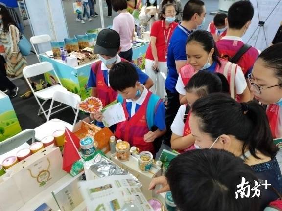 滚动 | 走读深圳看40年巨变，小记者慈展会采访实践活动来了
