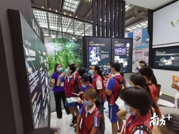 滚动 | 走读深圳看40年巨变，小记者慈展会采访实践活动来了