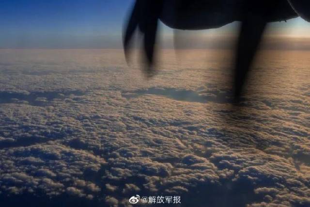 战区|“丢掉幻想准备战斗！”东部战区多型战机跨昼夜训练！（多图）