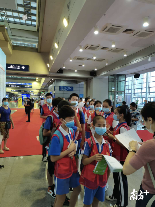 滚动 | 走读深圳看40年巨变，小记者慈展会采访实践活动来了