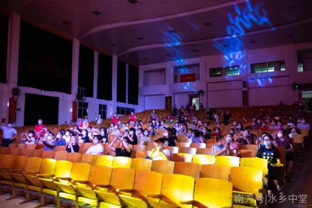 演出|文化惠民 | 中堂镇举办文化惠民演出，丰富市民文化生活