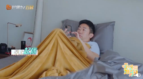 眼睛|【警惕】“三十岁的杨迪五十岁的眼睛,有点吓人!”网友直呼不敢做这事了