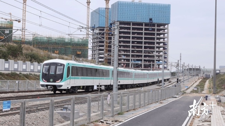  深圳地铁6号线滑轨实验